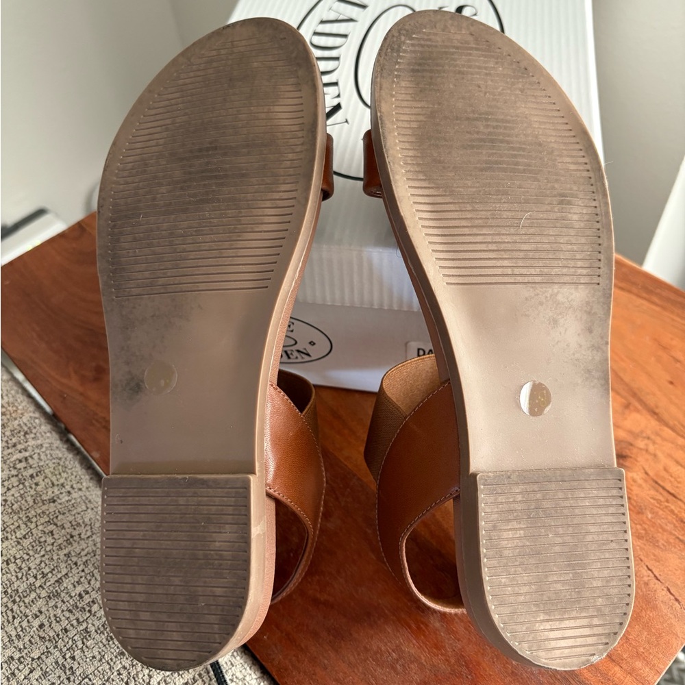 Steve Madden Tan Brown Women's Darnell Sandals - Picture 6 of 6
